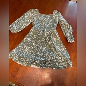 Sage Green and White Floral Smocked Bodice Dress Size M 8-10